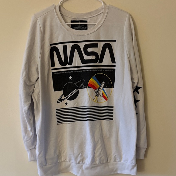 Torrid White NASA Graphic Crew Neck Pull Over Sweater - Picture 1 of 2